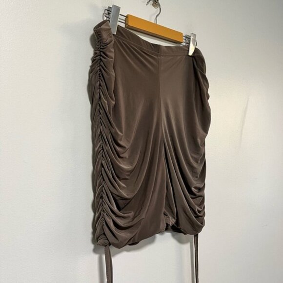 PrettyLittleThing Brown Ruched Bodycon Shorts - Size US Large - Picture 13 of 15